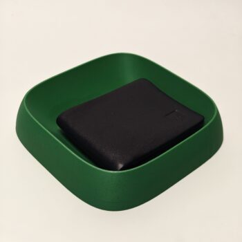 Asymmetric Tray