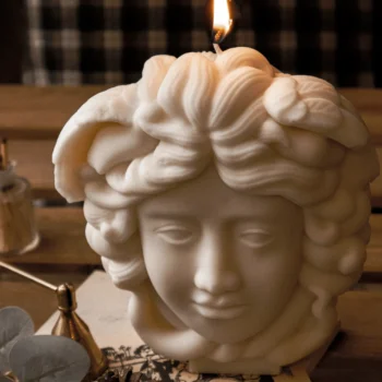 Medusa Head Sculpture Candle