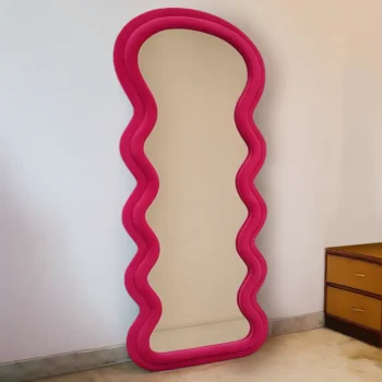 Barbie Pink Wavy Mirror